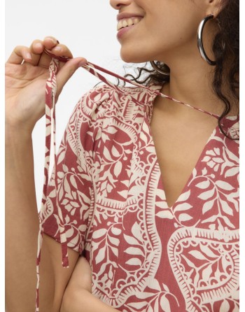 BLUSA M/C CUELLO V CON LAZADA 10327060 VMBALI S/S V-NECK TOP WVN BTQ GA