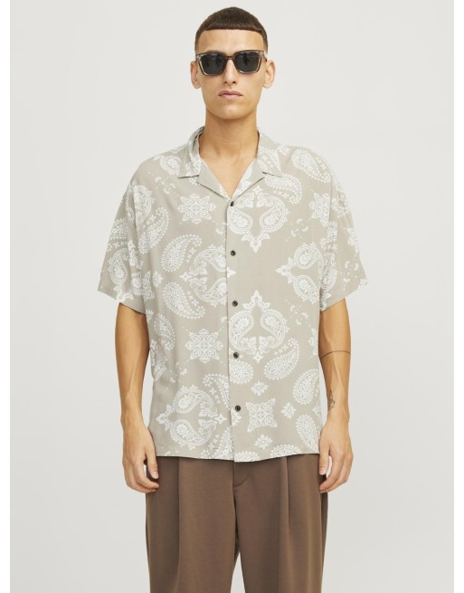 CAMISA M/C ESTAMPADO BANDANA 12258421 JJJEFF PAISLEY RESORT SHIRT SS