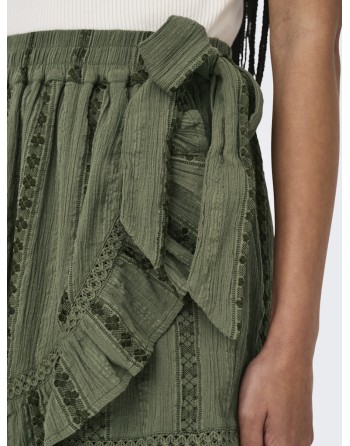 FALDA PANTALON C/FLORES BORDADAS 15354451 ONLLIANA FRILL SKORT PTM SP