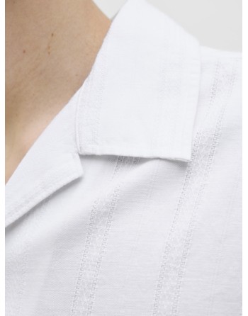 CAMISA M/C ALGODÓN DETALLE RAYAS BORDADAS 12276818 JPRCCMONTANA DOBBY RESORT S/S SHIRT SN