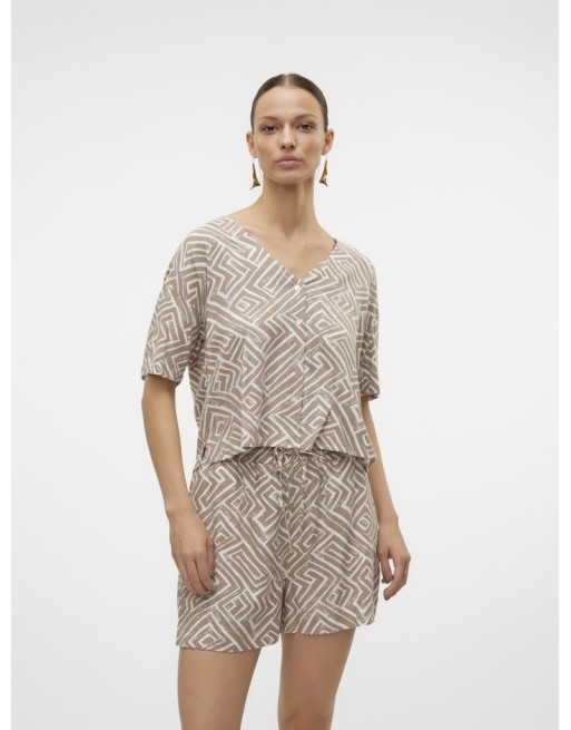 BLUSA ANCHITA BOTONES DELANTEROS 10279696 VMMYMILO 2/4 V-NECK SHIRT WVN NOOS